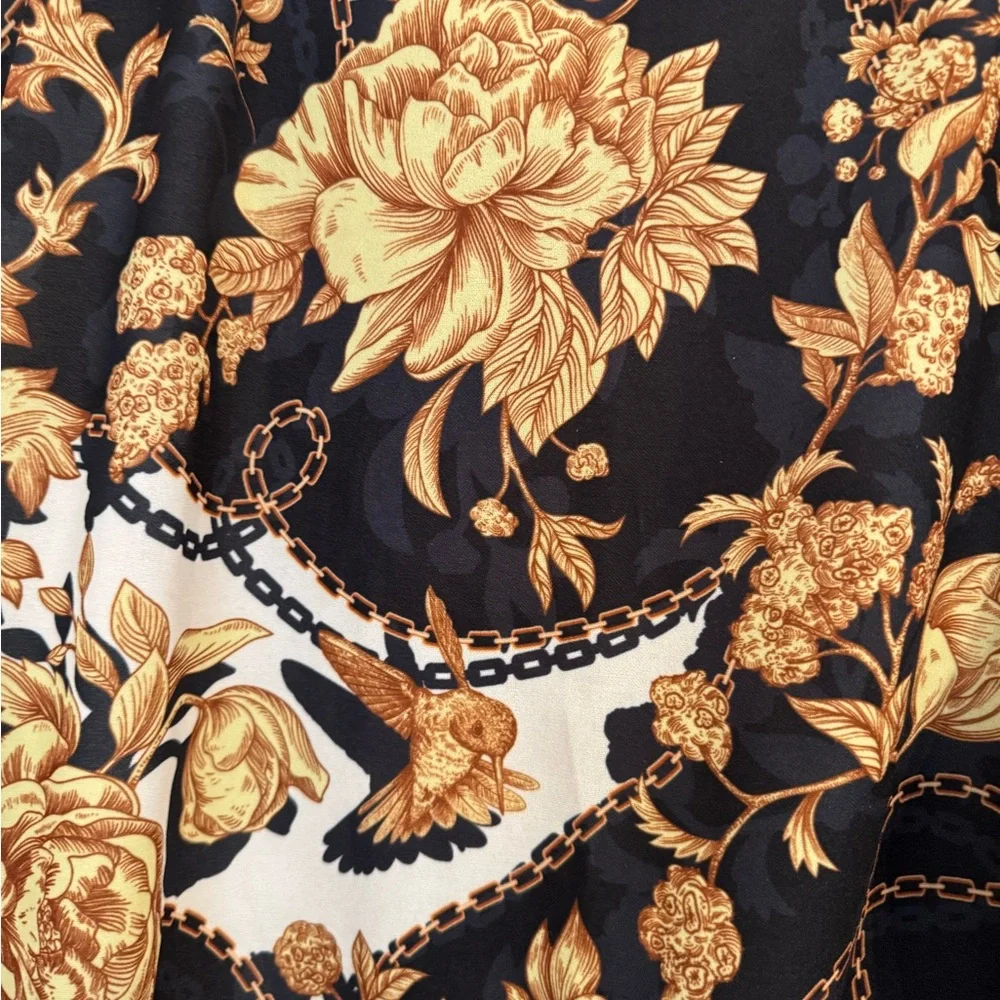 ✅Versace-style print plus size bomber jacket - Picture 5 of 12